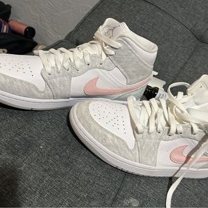 Nike Jordan 1 pink grey and white